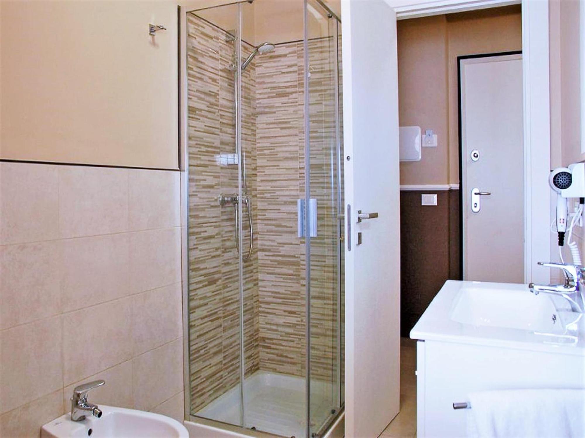 Pleasant Apartment In Alba Adriatica Near Sea Kültér fotó