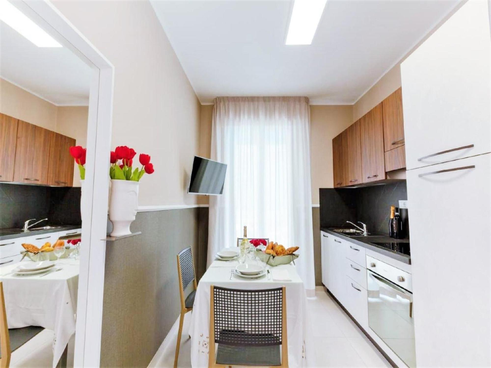Pleasant Apartment In Alba Adriatica Near Sea Kültér fotó