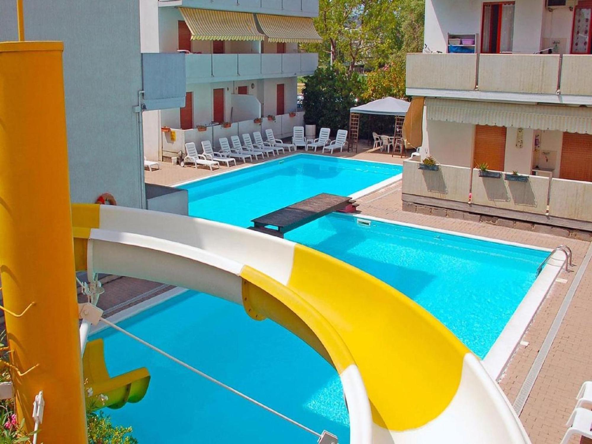 Pleasant Apartment In Alba Adriatica Near Sea Kültér fotó
