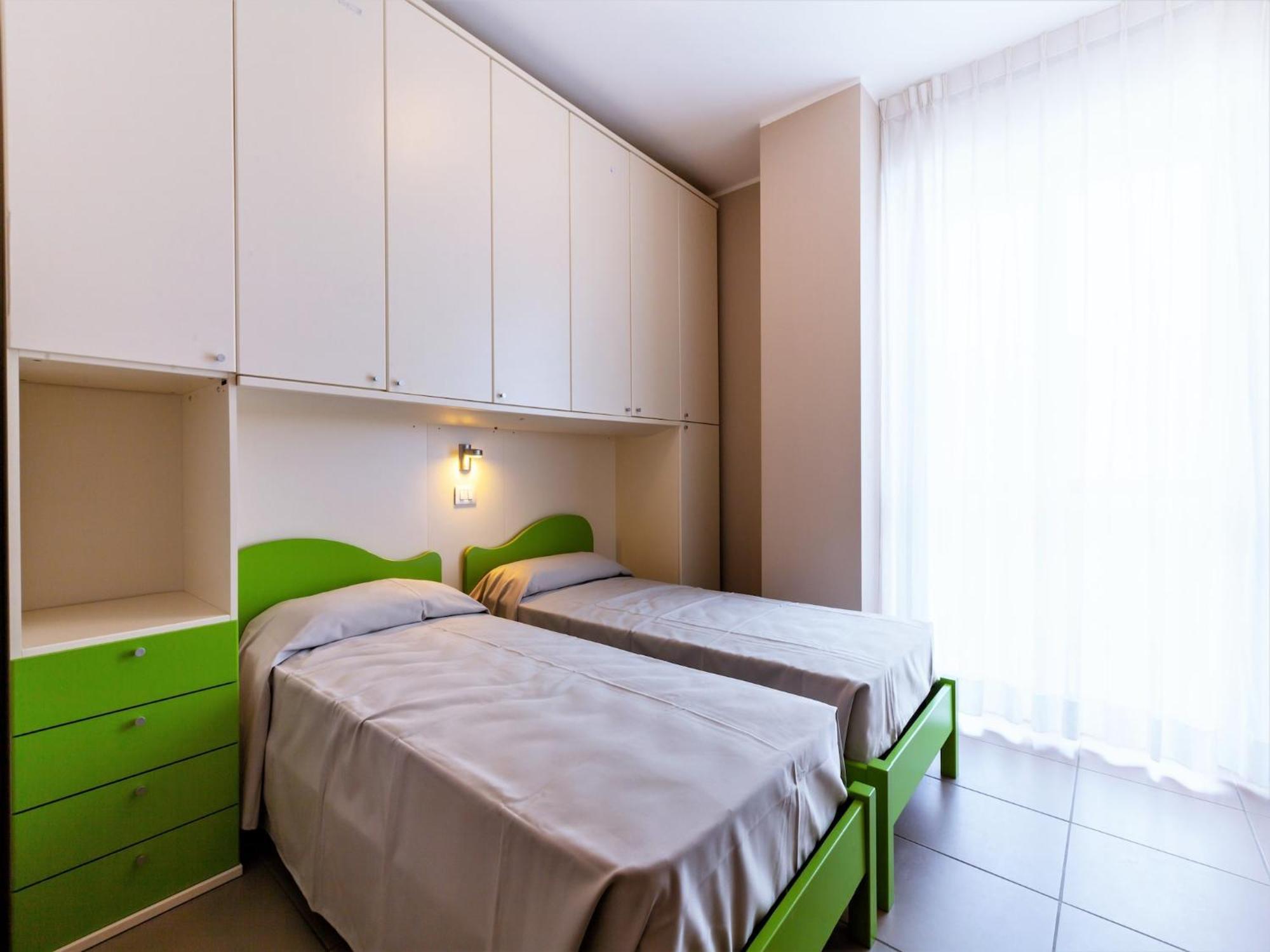Pleasant Apartment In Alba Adriatica Near Sea Kültér fotó